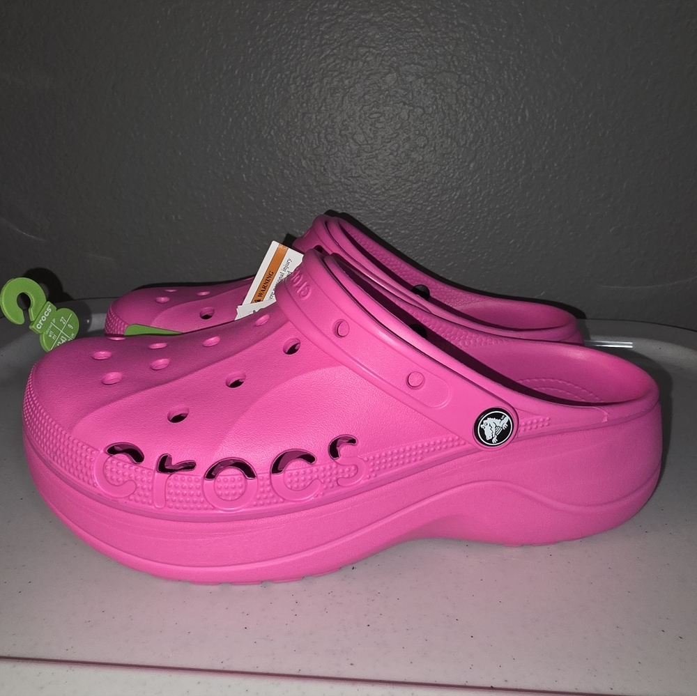 Women's Crocs Baya Platform Pink Slip On Clogs 11
